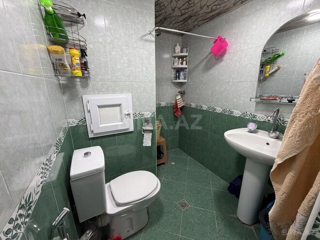 Satılır 2 otaqlı köhnə tikili 65 m², İnşaatçılar m., photo 11 from 13