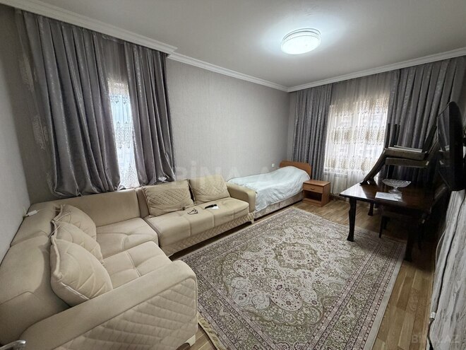Satılır 2 otaqlı köhnə tikili 65 m², İnşaatçılar m., photo 1 from 13