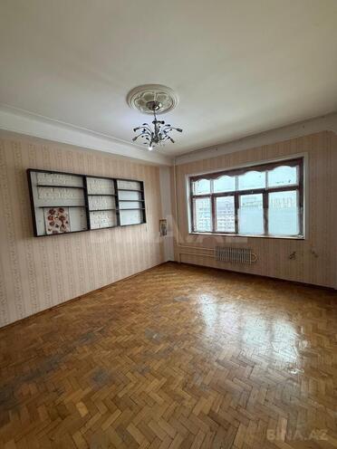 Продается 4-комн. вторичка 100 м², м. Халглар Достлугу, photo 1 from 31
