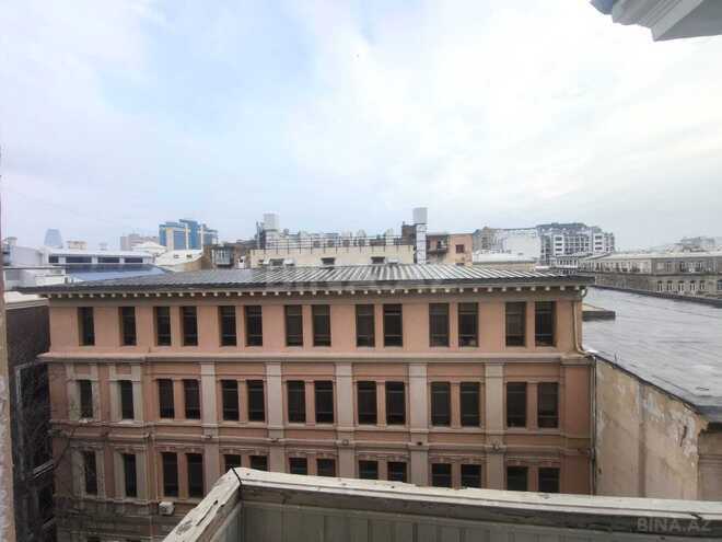 Satılır 3 otaqlı köhnə tikili 90 m², Sahil m., photo 4 from 12