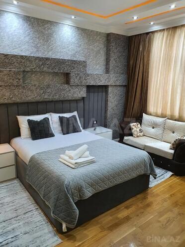 Сдаётся 3-комн. новостройка 120 м², м. Низами, photo 3 from 26