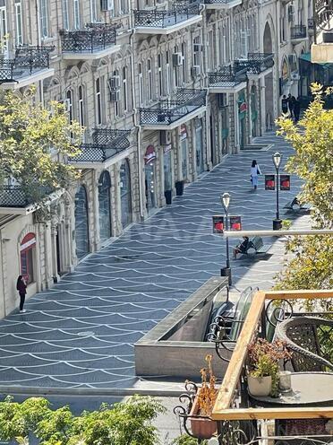İcarəyə verilir 2 otaqlı köhnə tikili 65 m², Sahil m., photo 1 from 13