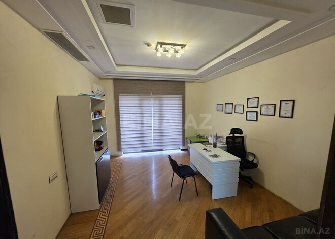 İcarəyə verilir 7 otaqlı ofis 250 m², 28 May m., photo 16 from 17
