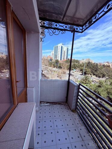 Продаётся 2-комн. вторичка 55 м², Насиминский  р., photo 11 from 13