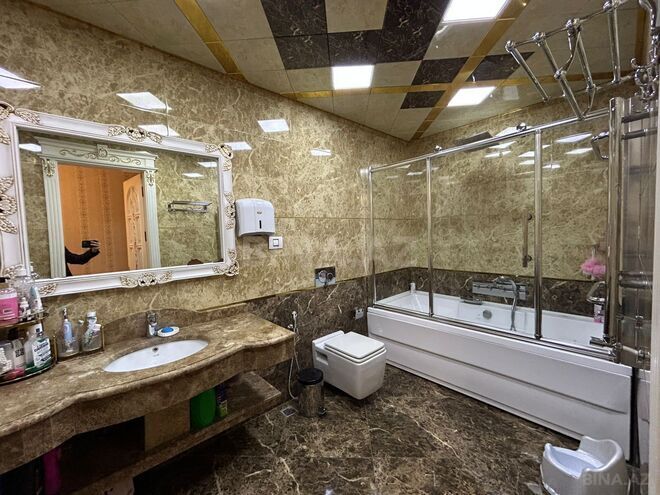 İcarəyə verilir 4 otaqlı yeni tikili 210 m², 28 May m., photo 19 from 22
