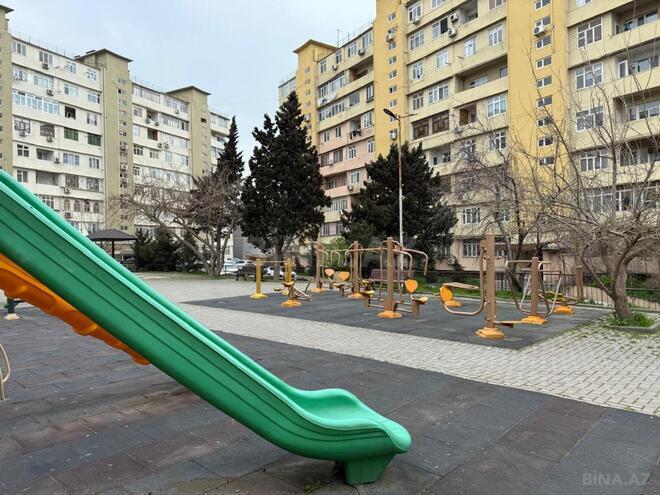 Satılır 2 otaqlı köhnə tikili 70 m², Qara Qarayev m., photo 14 from 20