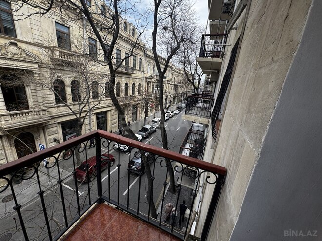 İcarəyə verilir 3 otaqlı köhnə tikili 65 m², Sahil m., photo 4 from 17