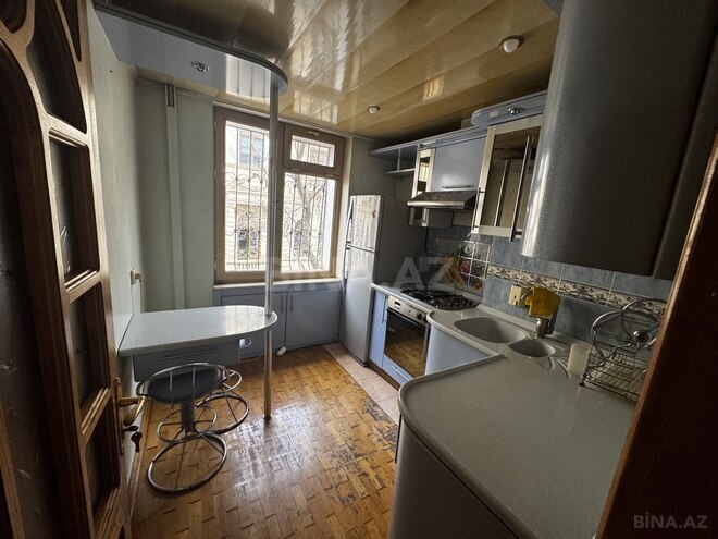 İcarəyə verilir 3 otaqlı köhnə tikili 65 m², Sahil m., photo 15 from 17