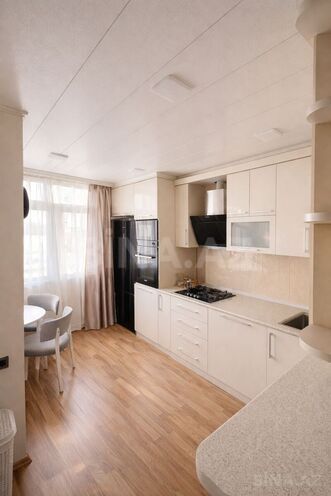 Продаётся 3-комн. вторичка 97 м², м. Нефтчиляр, photo 6 from 17