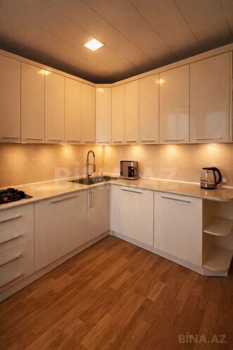 Продаётся 3-комн. вторичка 97 м², м. Нефтчиляр, photo 8 from 17