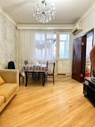 Satılır 2 otaqlı köhnə tikili 55 m², Memar Əcəmi m., photo 3 from 13