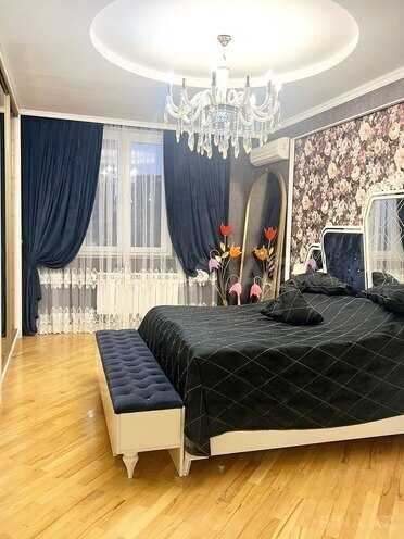 Продаётся 3-комн. новостройка 135 м², м. Иншаатчылар, photo 6 from 14