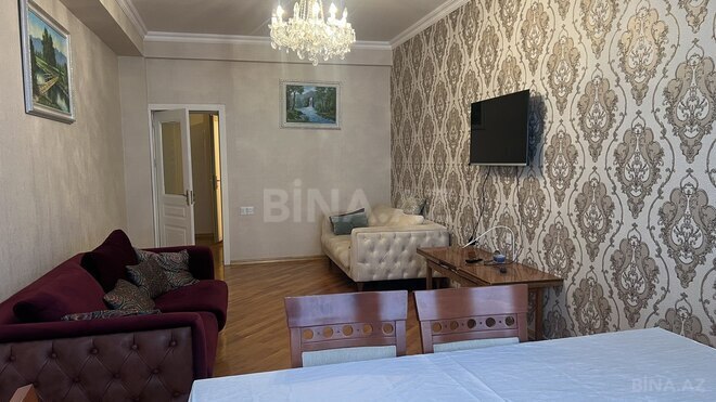 Сдаётся 2-комн. новостройка 95 м², м. Элмляр Академиясы, photo 1 from 11