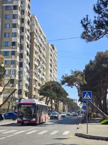 Satılır 7 otaqlı həyət evi/bağ evi 235 m², Suraxanı r., photo 1 from 30