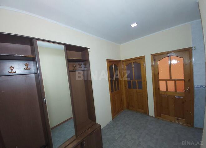 Satılır 3 otaqlı köhnə tikili 75 m², Qara Qarayev m., photo 1 from 16