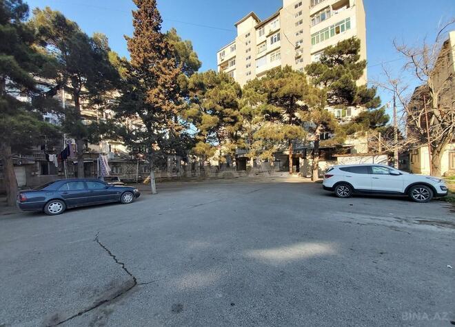 Satılır 3 otaqlı köhnə tikili 75 m², Qara Qarayev m., photo 15 from 16
