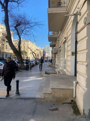 İcarəyə verilir  obyekt 130 m², 28 May m., photo 1 from 15