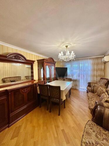 Продаётся 3-комн. вторичка 70 м², м. Иншаатчылар, photo 4 from 22