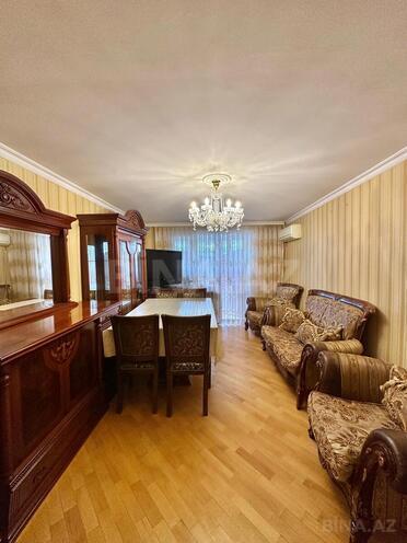 Продаётся 3-комн. вторичка 70 м², м. Иншаатчылар, photo 6 from 22