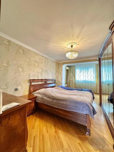 Продаётся 3-комн. вторичка 70 м², м. Иншаатчылар, photo 8 from 22