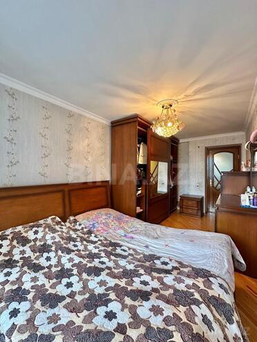 Продаётся 3-комн. вторичка 70 м², м. Иншаатчылар, photo 10 from 22