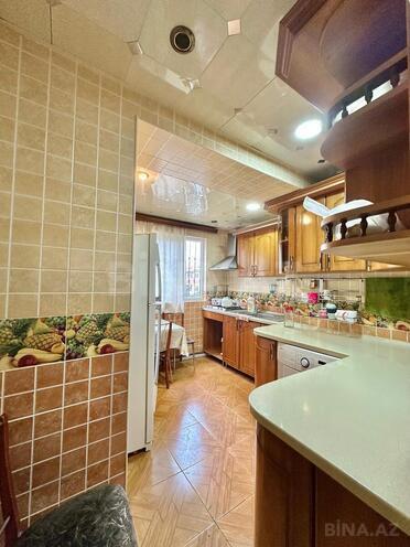 Продаётся 3-комн. вторичка 70 м², м. Иншаатчылар, photo 16 from 22