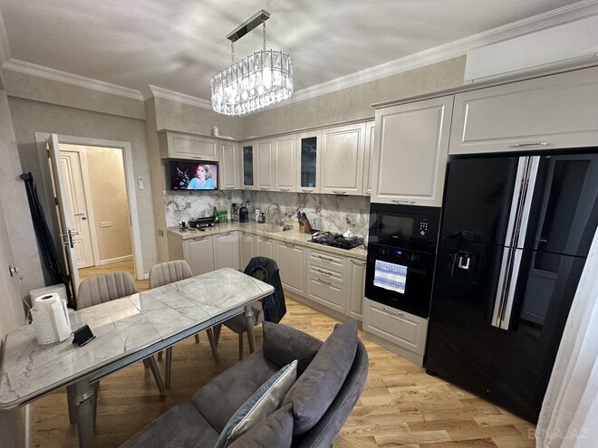 Продаётся 3-комн. новостройка 125 м², м. Элмляр Академиясы, photo 14 from 23