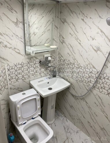 Продаётся 2-комн. вторичка 35 м², м. Кара Караев, photo 12 from 14