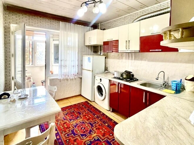 Продаётся 3-комн. вторичка 90 м², м. Кара Караев, photo 20 from 24
