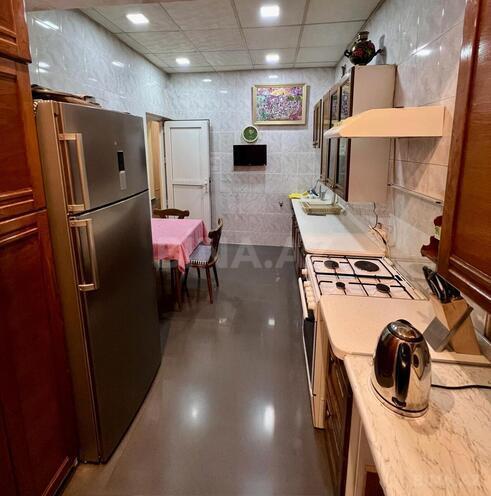 Продаётся 4-комн. вторичка 155 м², Бинагадинский р., photo 13 from 22