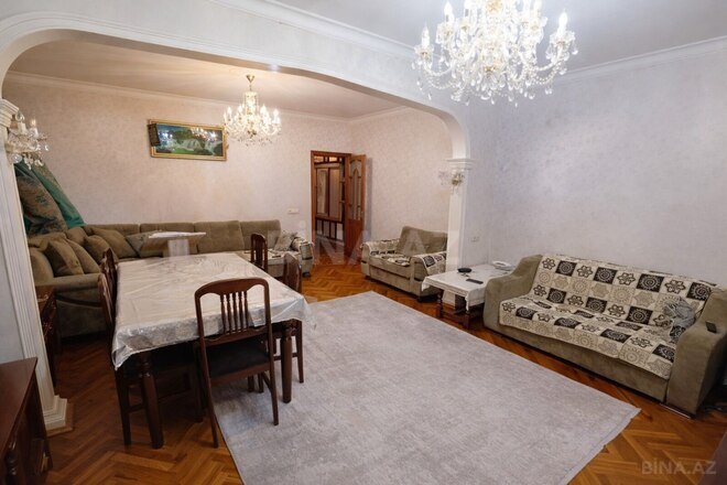 Satılır 5 otaqlı köhnə tikili 120 m², Azadlıq Prospekti m., photo 3 from 15