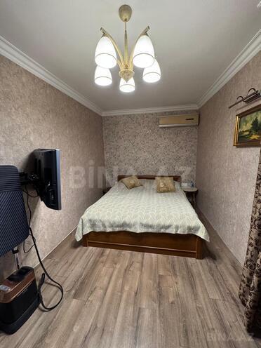 Satılır 4 otaqlı köhnə tikili 90 m², İnşaatçılar m., photo 4 from 15