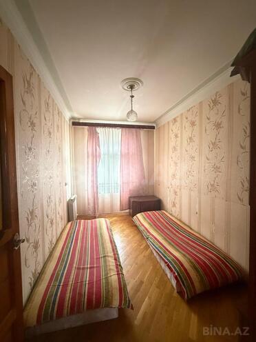 Продаётся 3-комн. вторичка 75 м², м. Ази Асланов, photo 8 from 19