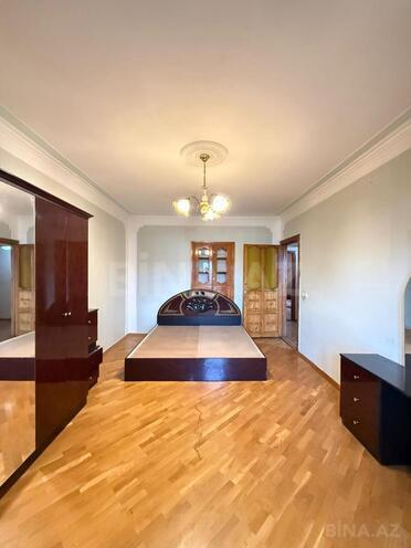 Продаётся 3-комн. вторичка 75 м², м. Ази Асланов, photo 4 from 19