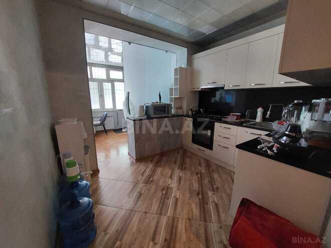 Satılır 4 otaqlı köhnə tikili 105 m², Bakıxanov q., photo 13 from 16
