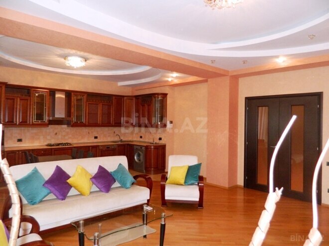 Продаётся 2-комн. новостройка 110 м², м. Гянджлик, photo 13 from 18