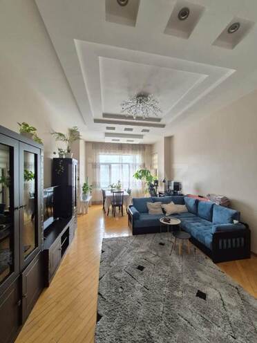 Продаётся 3-комн. новостройка 135 м², м. Низами, photo 3 from 14