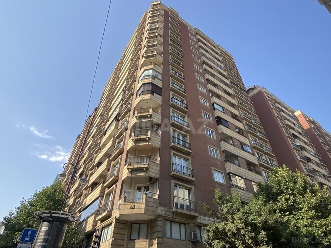 İcarəyə verilir 4 otaqlı yeni tikili 177 m², 28 May m., photo 1 from 21