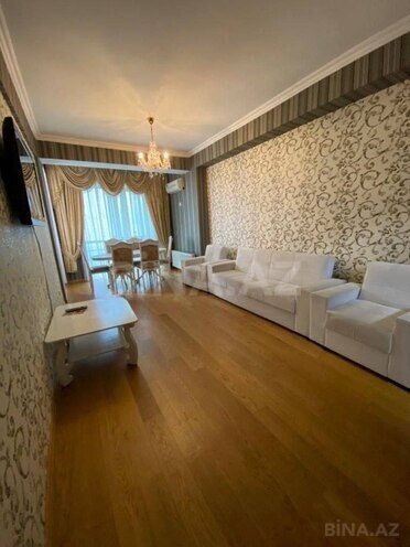 Сдаётся 3-комн. новостройка 135 м², Ясамальский р., photo 1 from 14
