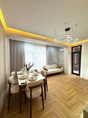 Продаётся 2-комн. новостройка 77 м², м. Гянджлик, photo 1 from 9