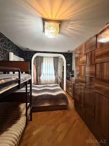 Продаётся 2-комн. вторичка 55 м², Абшеронcкий  р., photo 14 from 16