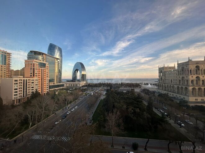 İcarəyə verilir 4 otaqlı köhnə tikili 120 m², 28 May m., photo 1 from 22