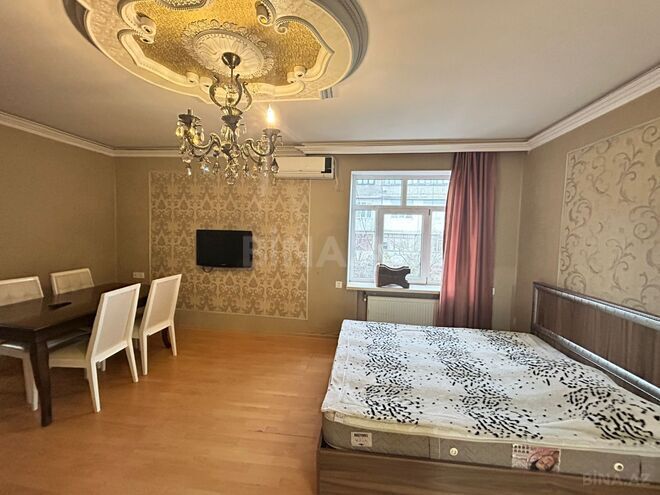 Сдаётся 1-комн. вторичка 40 м², м. Нефтчиляр, photo 3 from 13