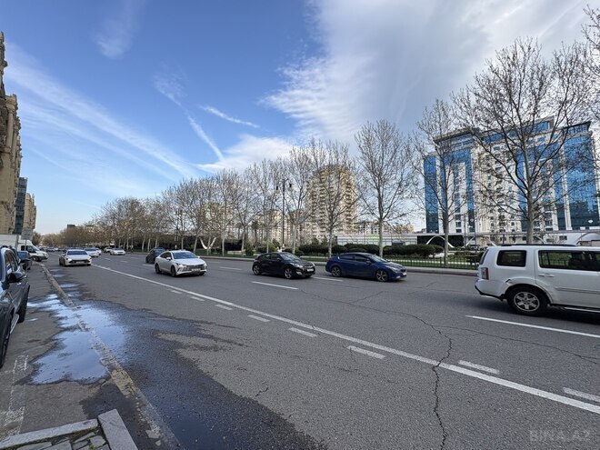 Продаётся 2-комн. вторичка 60 м², м. Низами, photo 18 from 19