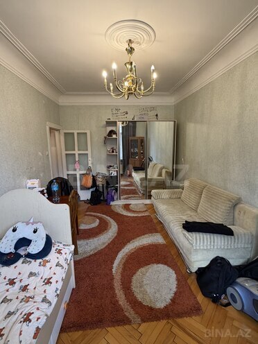 Продаётся 1-комн. вторичка 30 м², м. Низами, photo 6 from 16