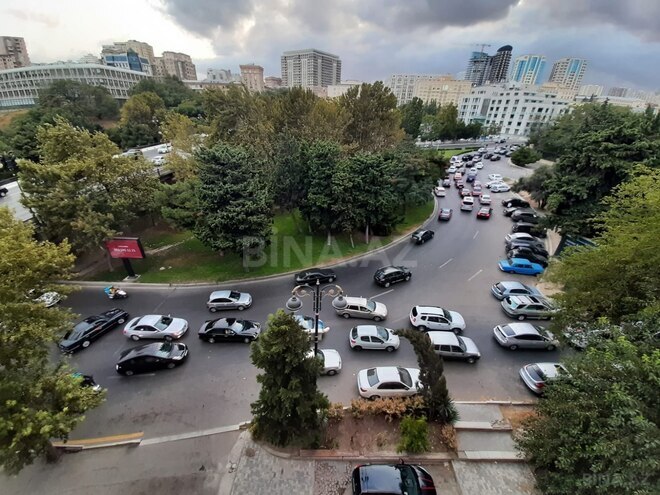 Продаётся 1-комн. вторичка 30 м², м. Низами, photo 15 from 16