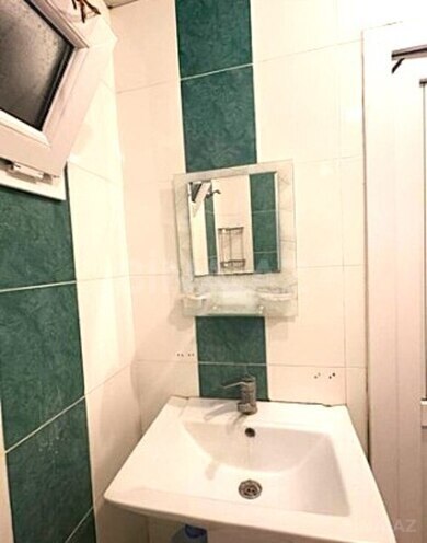 Продаётся 3-комн. вторичка 65 м², м. Элмляр Академиясы, photo 17 from 19