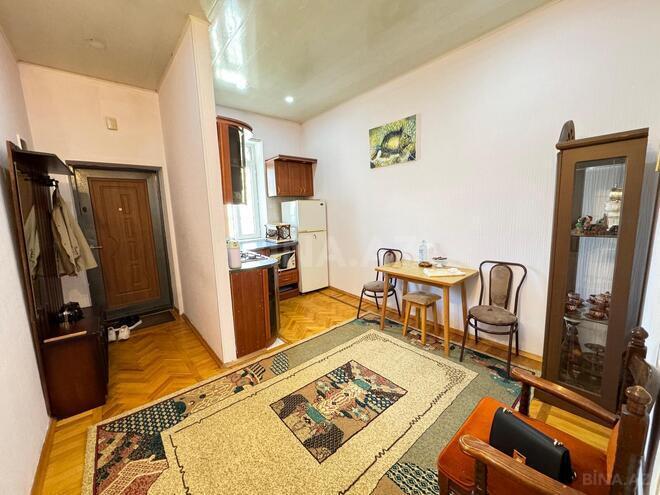 İcarəyə verilir 2 otaqlı köhnə tikili 90 m², Sahil m., photo 10 from 15