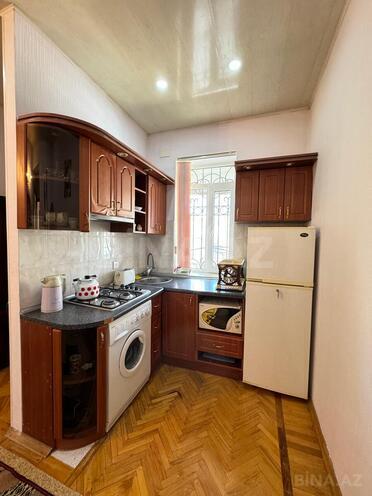 İcarəyə verilir 2 otaqlı köhnə tikili 90 m², Sahil m., photo 11 from 15