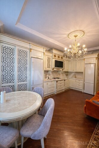 Продаётся 4-комн. новостройка 210 м², Насиминский  р., photo 5 from 17